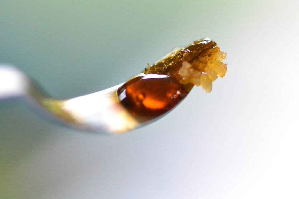 close up of live resin cannabis dab