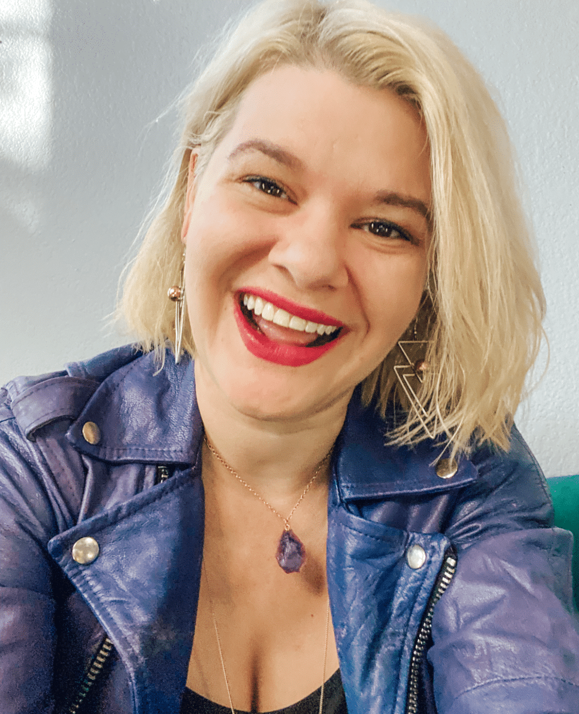 dr-michele-ross-full-e1606079518292.png dr michele ross cannabis coach